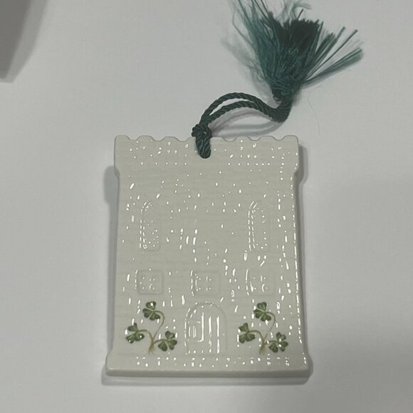Irelands Donegal Castle by Belleek Christmas Ornamant NWT - Picture 4 of 7